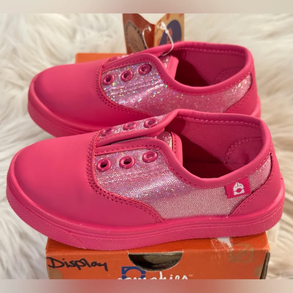 Oomphies Robin Toddler‎ Pink Fuchsia Glitter Sneakers. Size 6C.  New in Box